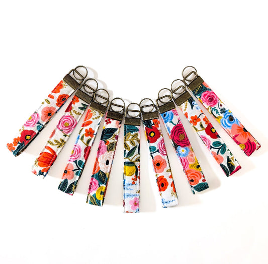 Handmade fabric pouches, Handmade pouches, Fabric pouches, Hand-sewn pouches, Quilted fabric pouches, Handcrafted fabric bags, Reusable fabric pouches, Small fabric pouches, Travel fabric pouches, handmade fabric key fobs, fabric key fobs