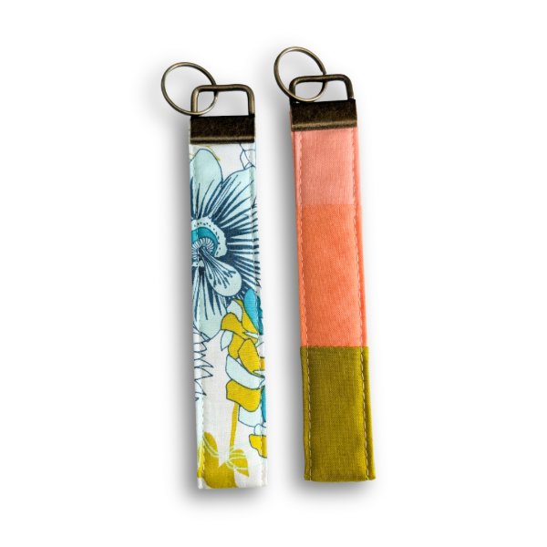 Handmade fabric pouches, Handmade pouches, Fabric pouches, Hand-sewn pouches, Quilted fabric pouches, Handcrafted fabric bags, Reusable fabric pouches, Small fabric pouches, Travel fabric pouches, handmade fabric key fobs, fabric key fobs
